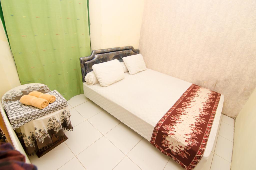 Pendopo Andari Homestay Jogyakarta Zewnętrze zdjęcie