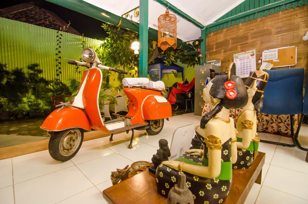 Pendopo Andari Homestay Jogyakarta Zewnętrze zdjęcie