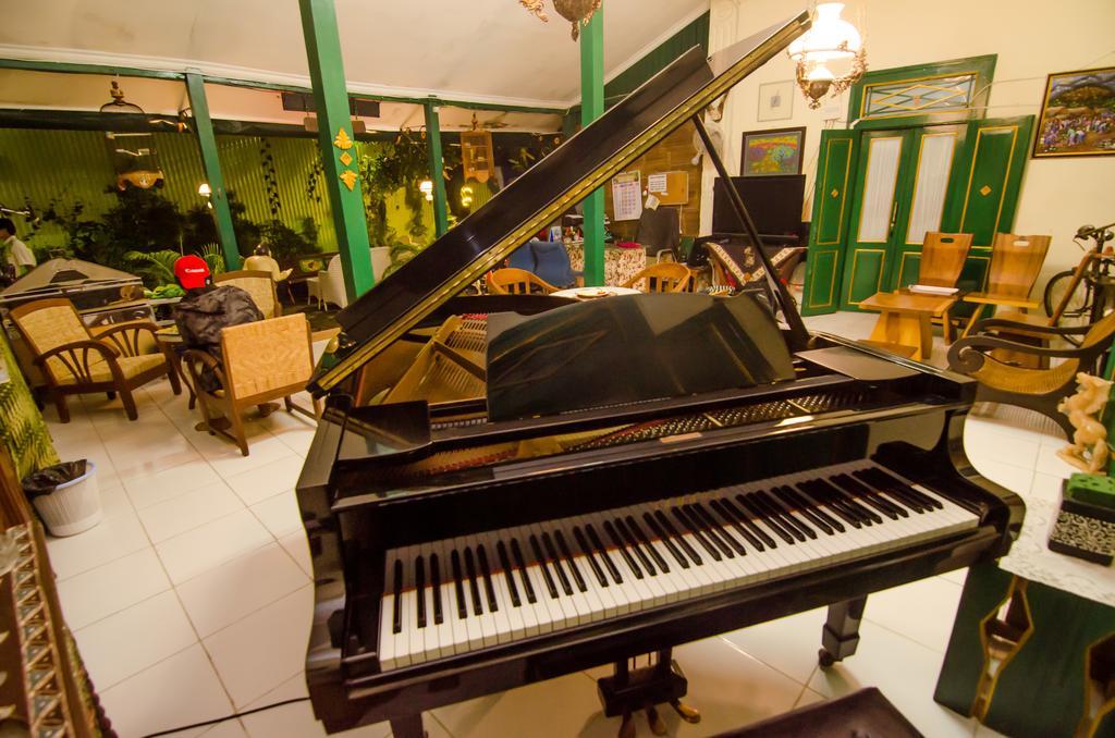Pendopo Andari Homestay Jogyakarta Zewnętrze zdjęcie