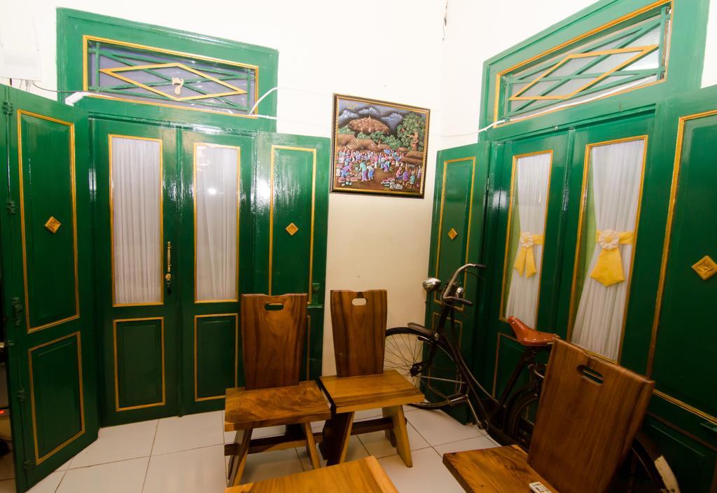 Pendopo Andari Homestay Jogyakarta Zewnętrze zdjęcie