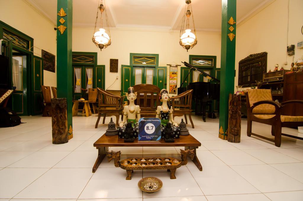 Pendopo Andari Homestay Jogyakarta Zewnętrze zdjęcie