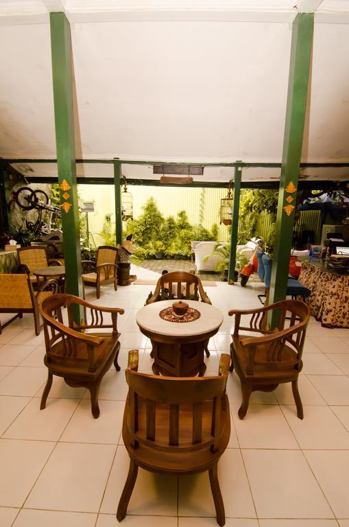 Pendopo Andari Homestay Jogyakarta Zewnętrze zdjęcie
