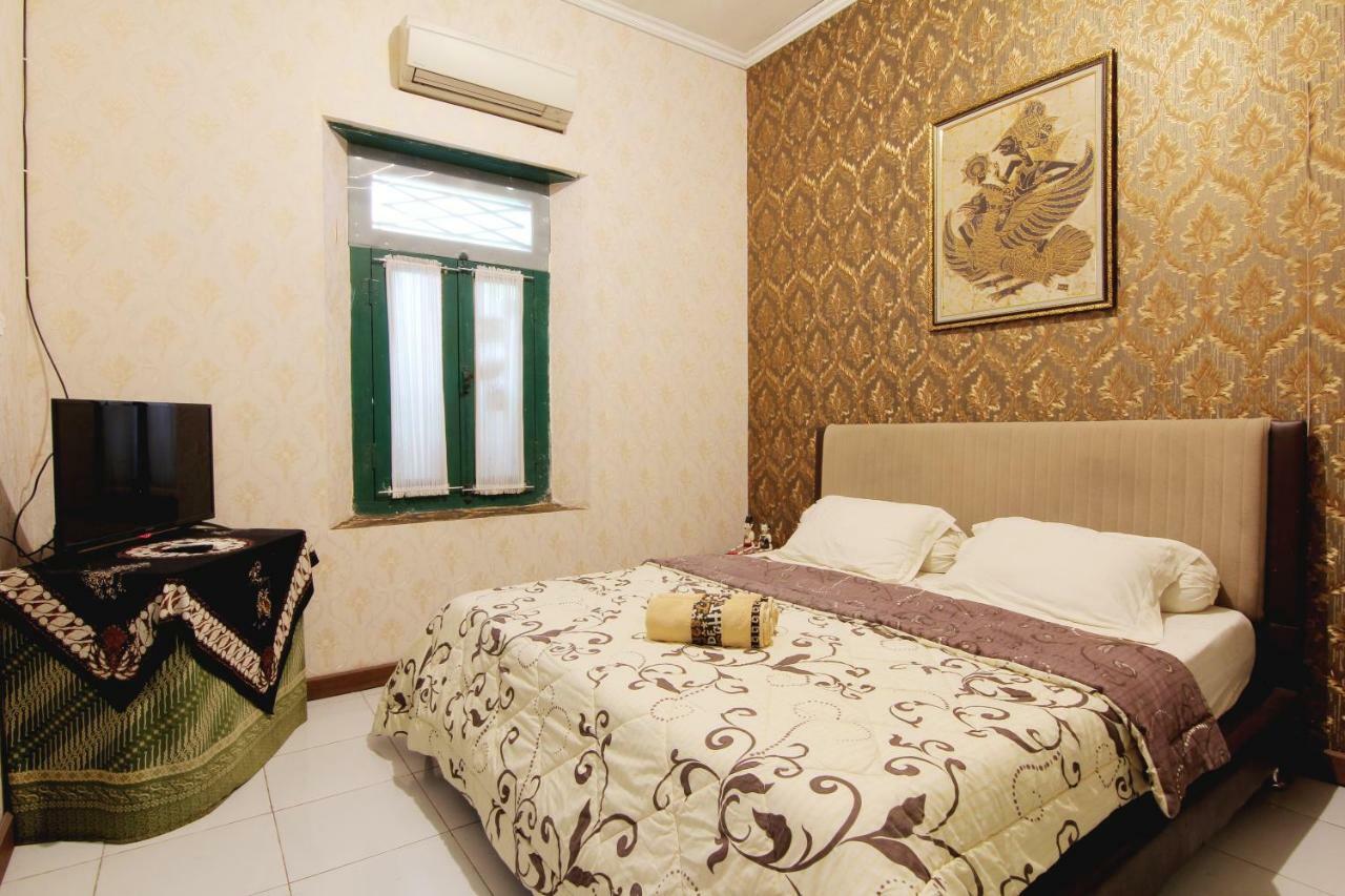Pendopo Andari Homestay Jogyakarta Zewnętrze zdjęcie