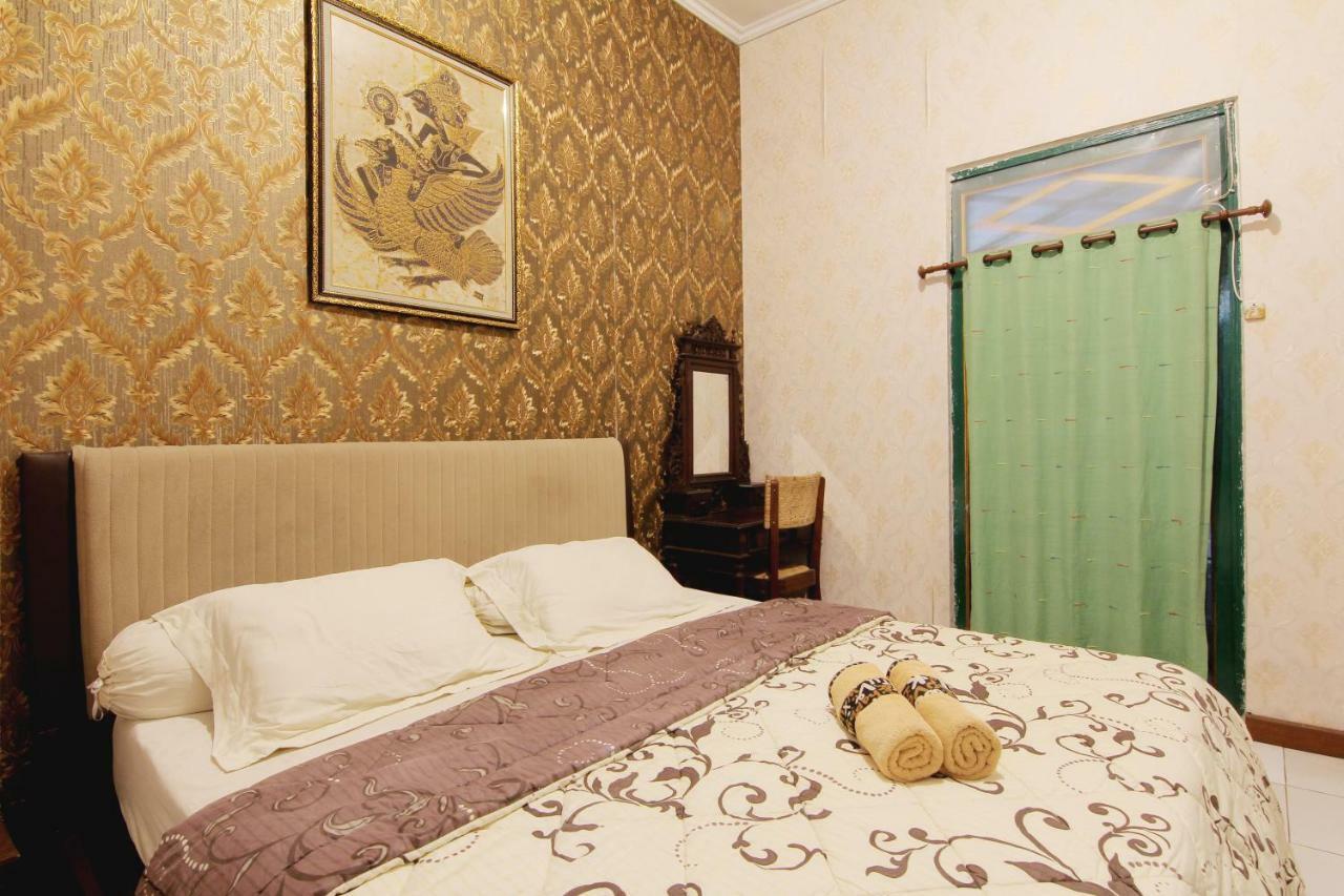 Pendopo Andari Homestay Jogyakarta Zewnętrze zdjęcie